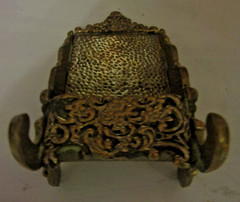 ~~ ANTIQUE HAMMERED BRASS BUSINESS / CALLING CARD HOLDER ~~ PATINA ~~