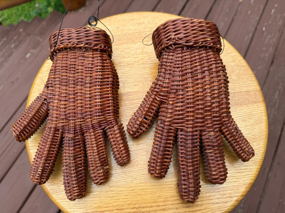 VTG 1960s Brown Wicker Woven Rattan Wall Pocket Set of Two See Description