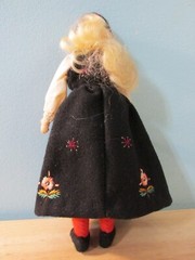 VTG Ronnaug Petterssen Norwegian Cloth 8″ Doll