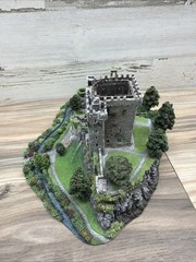 Danbury Mint Blarney Castle Ireland Miniature Cold Cast Porcelain Diorama Decor