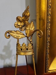 Vintage Italian Tole Florentine Gold Display Easel 11 Inches