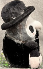 HTF Hot Topic Black Plague Doctor Gothic Glow in Dark Lantern Halloween Plushie