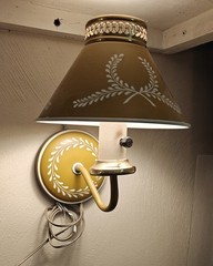 Vtg Toleware Tole Ware Mustard Yellow White Portable Wall Lamp Sconce Working
