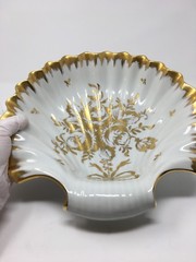 VTG Limoge France White W/Gold Floral Design 12-1/4″Clam Shell Shaped Bowl
