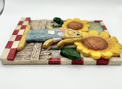 Rabbit & Sunflowers 3-D Wall Plaque, Resin. Ex Condition. No Chips or Cracks.