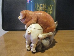 Harmony Kingdom A Love Supreme Pigs RW CC Redemption UK Made Box Figurine