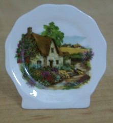 Peter Gosling English Village Miniature Plate – Fine Bone China – 2 1/2 inches