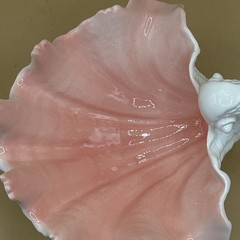 ￼Vintage 1980’s Fitz and Floyd Footed Seashell Dish, “Coquille” H-5” W-8” D-7”