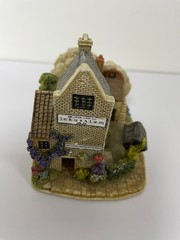 Lilliput Lane “Ye Olde Trip to Jerusalem” – The British Collection (Code L2641)