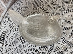L E Smith Hen on a Nest Covered Candy Dish Clear Glass Woven Basket Heavy Vtg 5”