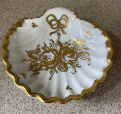 VTG Limoges France White W/Gold Floral Design 5.5” Clam Shell Shaped Bowl, EUC