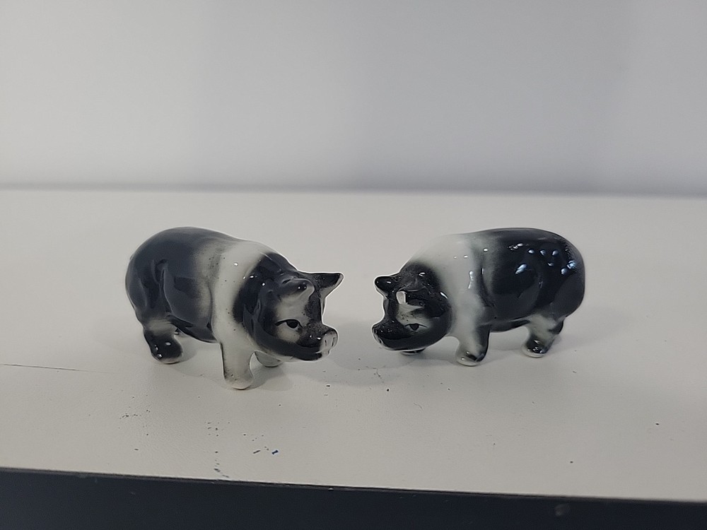 2 Small Mini Vintage Ceramic Pigs Miniature Black White 1-2” Unbranded