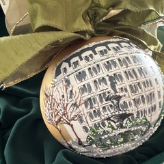 Natalie Sarabella Bergdorf Goodman Glass Hand-Painted Signed Ornament 2006