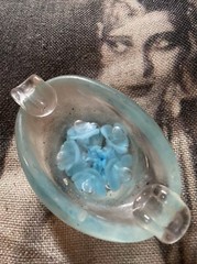 UNBRANDED Vintage Beautiful Baby Blue Roses Ashtray era 1950s