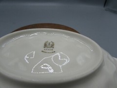 LENOX IVORY FISH / PINEAPPLE SHAPE BOWL WITH GOLD TRIM MADE IN USA GOLD LABEL