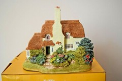 Lilliput Lane Cottages Porlock Down. Mint in original box with deed. Signed.