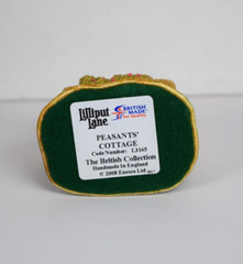 Lilliput Lane Peasants’ Cottage. Mint in its original box with a deed.