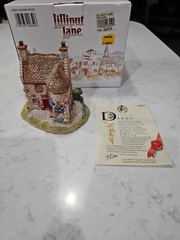 Lilliput Lane – Edzell’s Summer House – original box with a deed Never Displayed