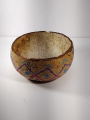 Vtg Hand Painted Gourd Bow. 6″ Wide 3″ Deep Hand Painted.. The Rest Is Unknown