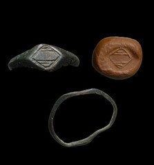 Authentic Judaea Bronze Two-Parallel Lines Signet Ring 300BC Certificate