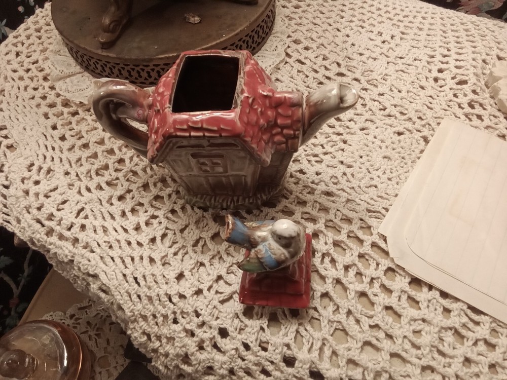 Vintage 1990’s Ceramic Cottage Teapots NOS Decorative Knick Knack