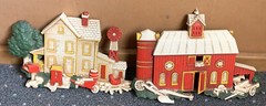 Vintage 1975 HOMCO Plastic WALL PLAQUES RED BARN AND FARM HOUSE Kitchen Wall Art