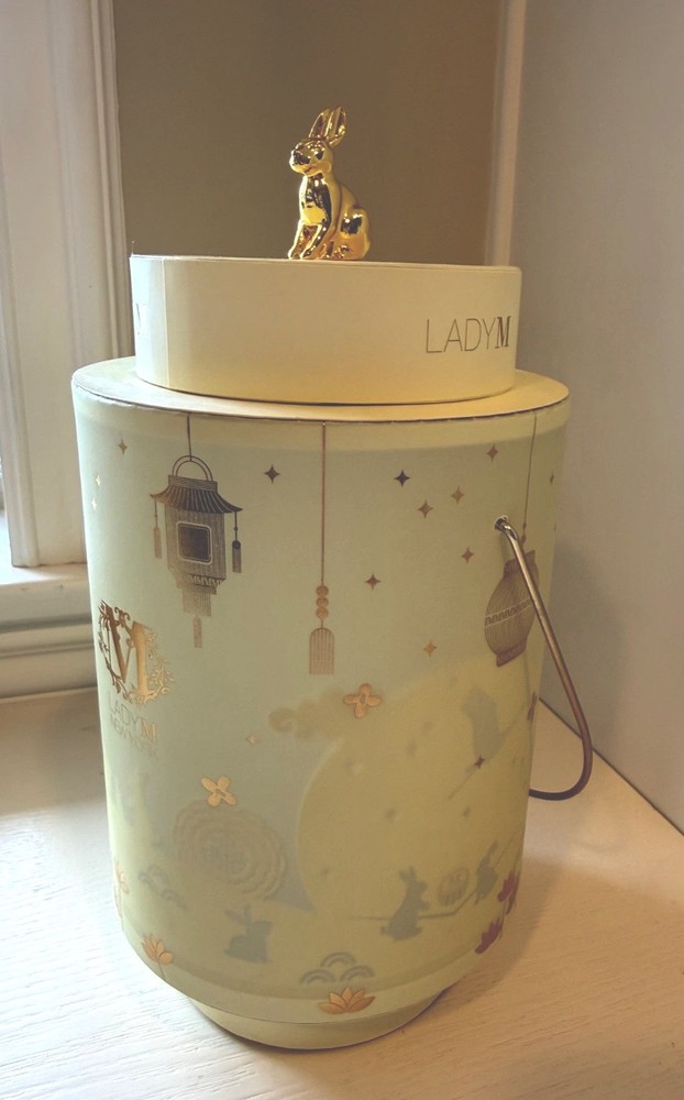 Lady M 2022 Glowing Lights Mooncake Lantern Gold Rabbit Limited Edition