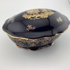 Limoges Castel Oval Trinket box with 22K Gold Design, made in France