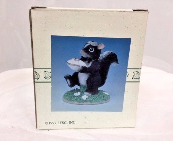 Charming Tails – The Ring Bearer – 82104 Brand-new in original un-opened box