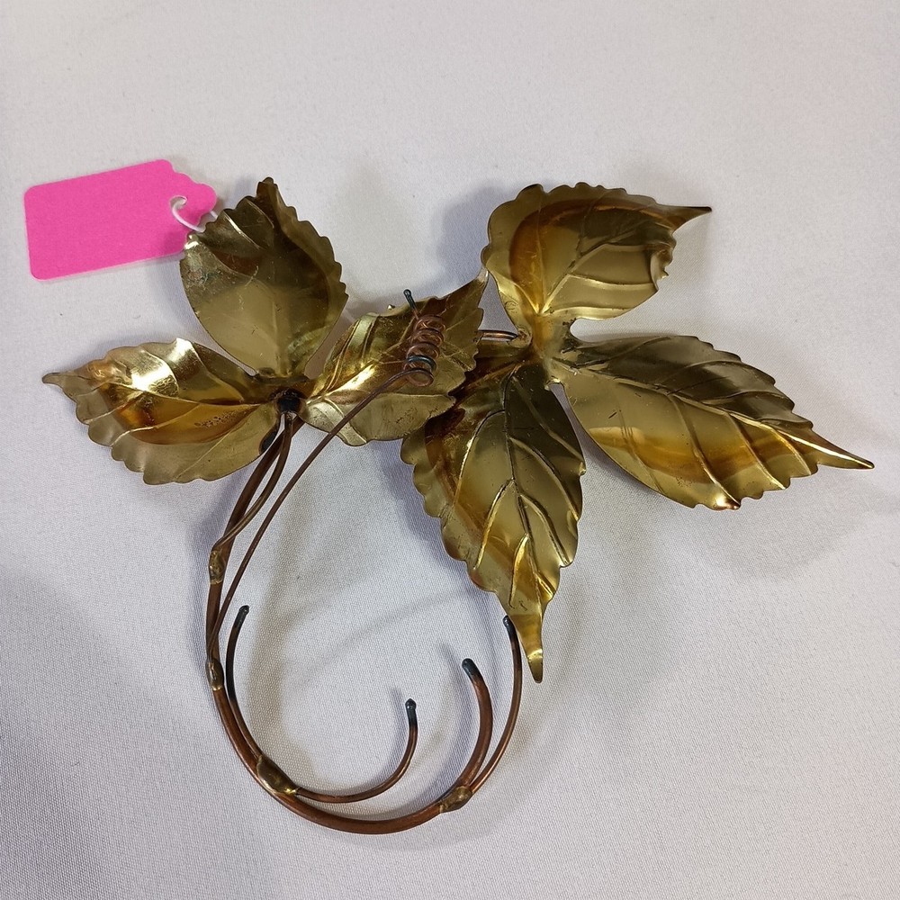 Wall Hanging Small Metal Tin Leaves Gold Tone Color Decorative Retro Home Decor