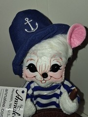 ANNALEE NEW Sailor Mouse 8″ Plush w/ Ship Wheel helm. White/Blue 2005 adorable.