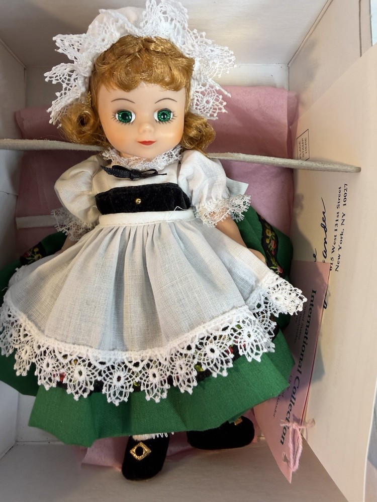 Madame Alexander Ireland 551 Doll 8” Vintage International Series w/ Box 13