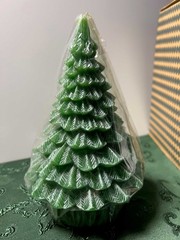 1999 Avon Candle Centre CHRISTMAS TREE Candle New in plastic w/box