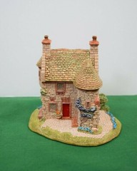 Lilliput Lane Edzell’s Summer House Mint in its original box with a deed.