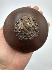 Antique Vtg Italy Leather Wrapped Trinket Jewelry Box Prominent Metal Crest