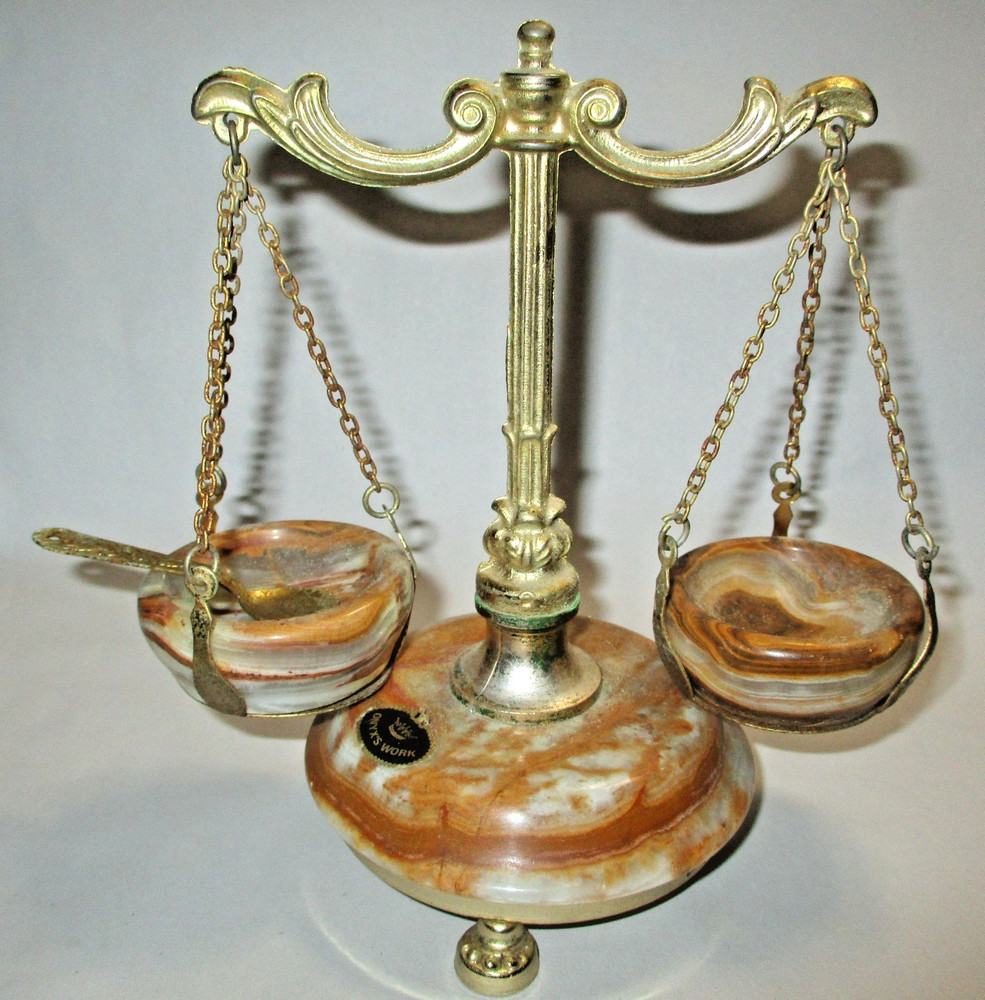 VINTAGE GENUINE ONYX SCALES OF JUSTICE, DESKTOP 6″,CARMEL SWIRL MARBLING & BRASS