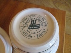 Longaberger Traditional Holly Small Covered Dish Christmas *shipping included!*
