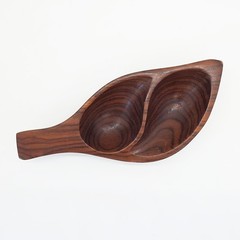 Vtg Granadillo Wood Bowl Trinket Dish Leaf Shape MCM Candy Made in Honduras READ