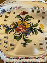 Vintage 1900-1940 Italy porcelain basket Home Decor (8469) read