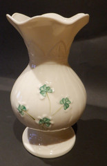Belleck Fine Irish Parian China Shamrocks 6″ Vase with Box 7th Mark