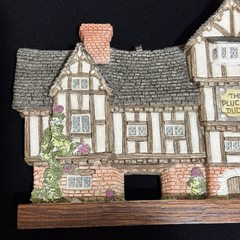 David Winter Framed Shadow Box The Plucked Ducks Cottage 1989 Vintage Retired