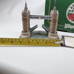 Lilliput Lane Tower Bridge London L2213 Britain’s Heritage Boxed with Deeds