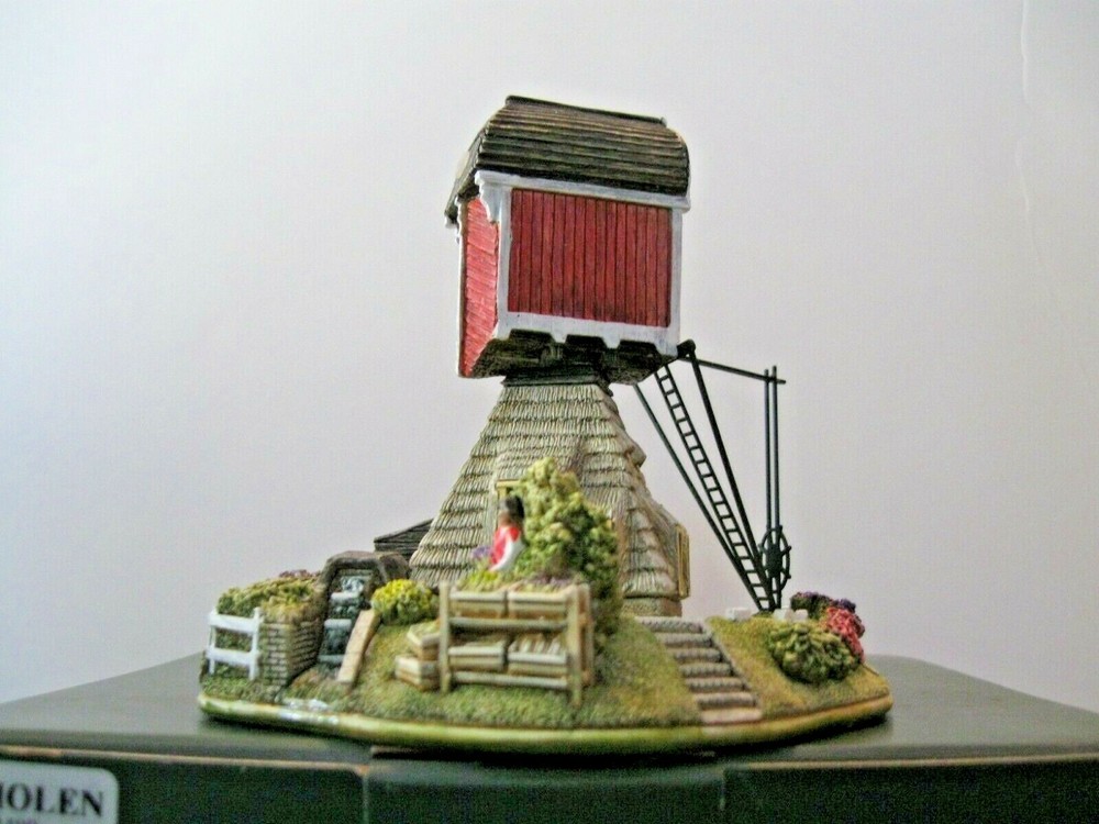 Lilliput Lane Collectibles Wipmolen Mint in original box with a deed. L2499