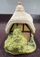 Lilliput Lane 1990 “Bramble Cottage” English Collection.