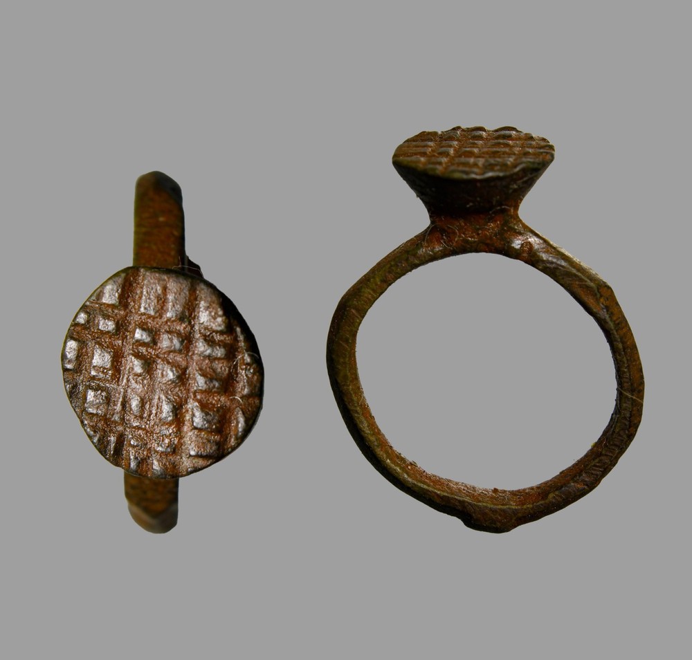 Authentic Ancient Near Eastern Bronze Signet Ring Geometric Antiquity 300BC