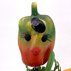Vtg Anthropomorphic Vegetable Plastic Centerpiece Kitsch Lashes Top Hat * READ