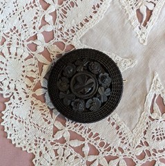 Antique Jet Brooch 19thC England Victorian Black Jewelry 3.6cm Used