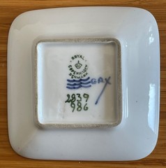 ROYAL COPENHAGEN PinTrinket Dish – 4″ – Floral pattern 1975-1979