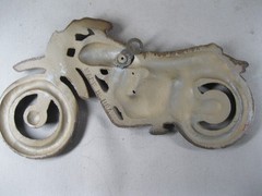 Lot of 3 Vintange Die Cast Aluminum Childrens’ Wall Hangings