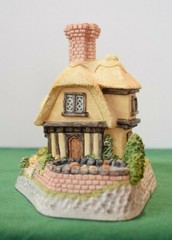 David Winter Premiere Spring Hollow Mint in original box with a COA.